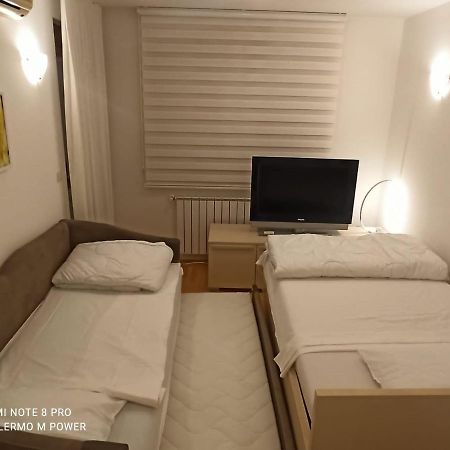 Zagreb Lake Star & Included Garage Parking Place מראה חיצוני תמונה