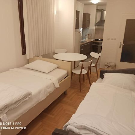 Zagreb Lake Star & Included Garage Parking Place מראה חיצוני תמונה