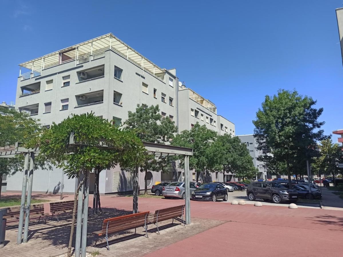 Zagreb Lake Star & Included Garage Parking Place מראה חיצוני תמונה